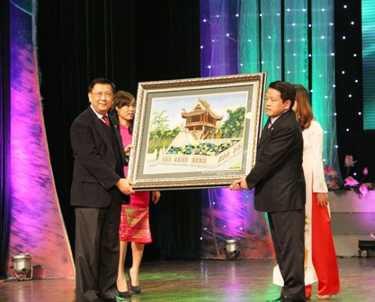 งานแสดงศิลปะ“เสียงเพลงแห่งมิตรภาพเวียดนามไทย”